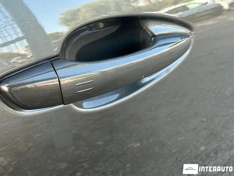 2020 Peugeot 3008 — Miniatură 5