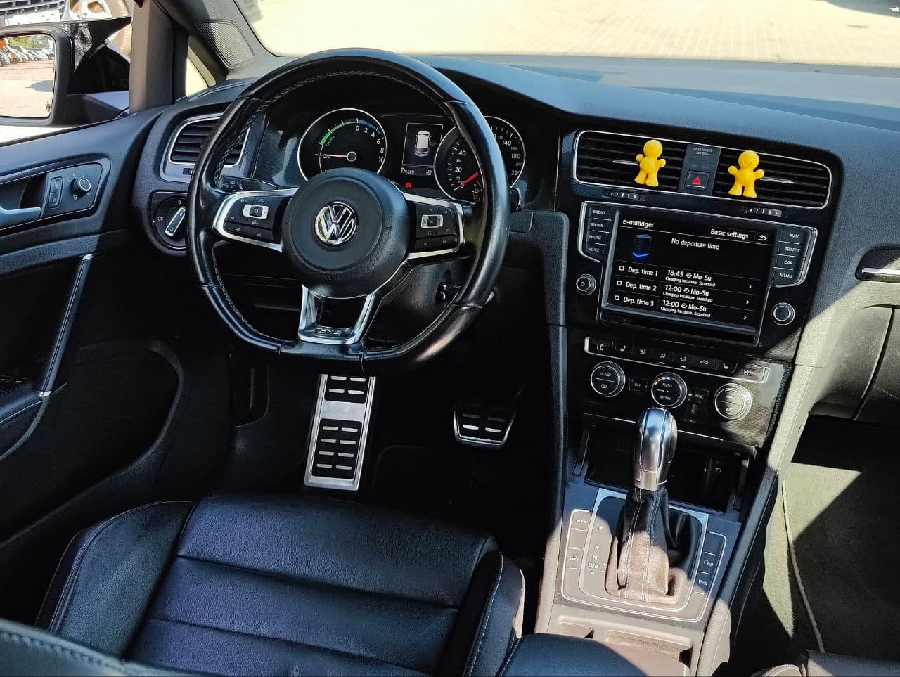 2015 Volkswagen Golf GTE — Miniatură 10