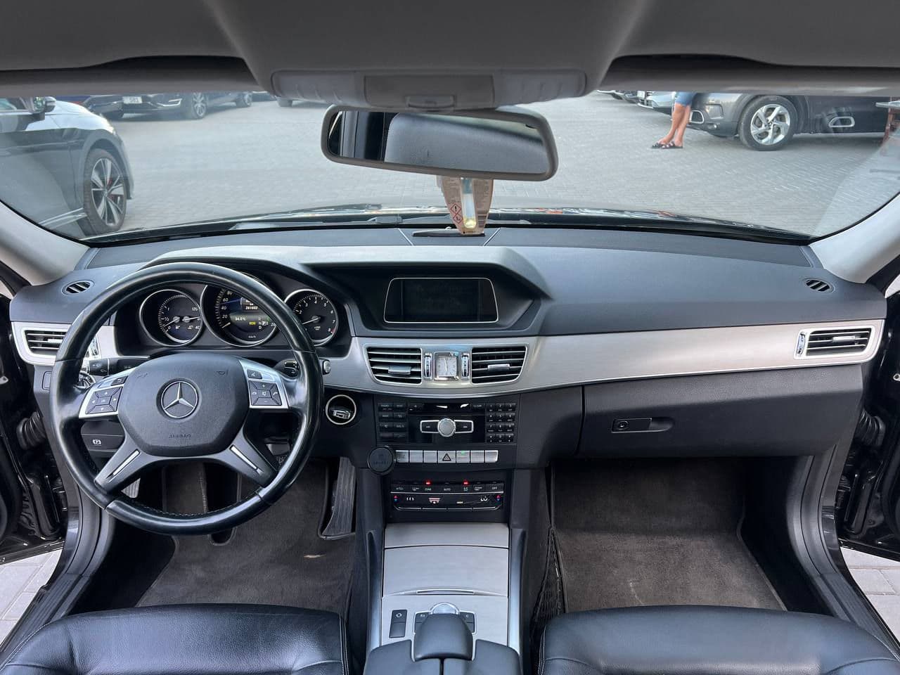 Mercedes E 200 2014 — Миниатюра 7