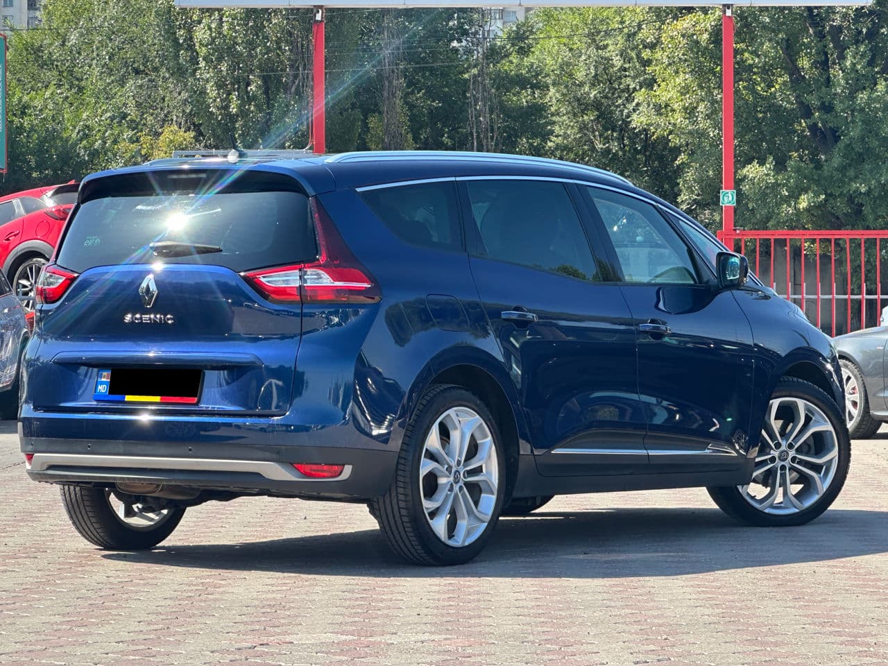 2018 Renault Grand Scenic — Miniatură 3
