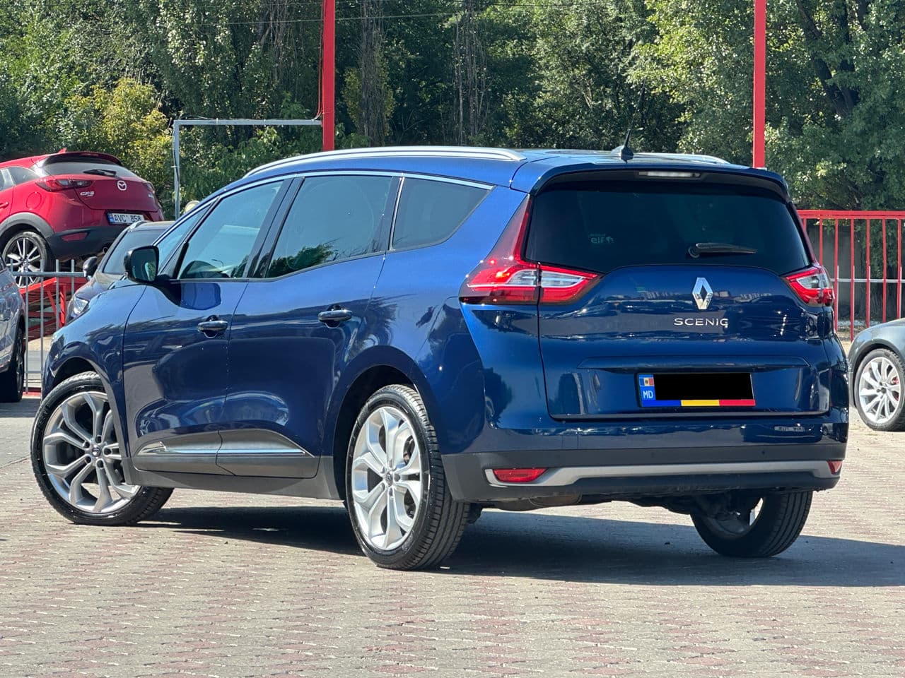 2018 Renault Grand Scenic — Miniatură 2