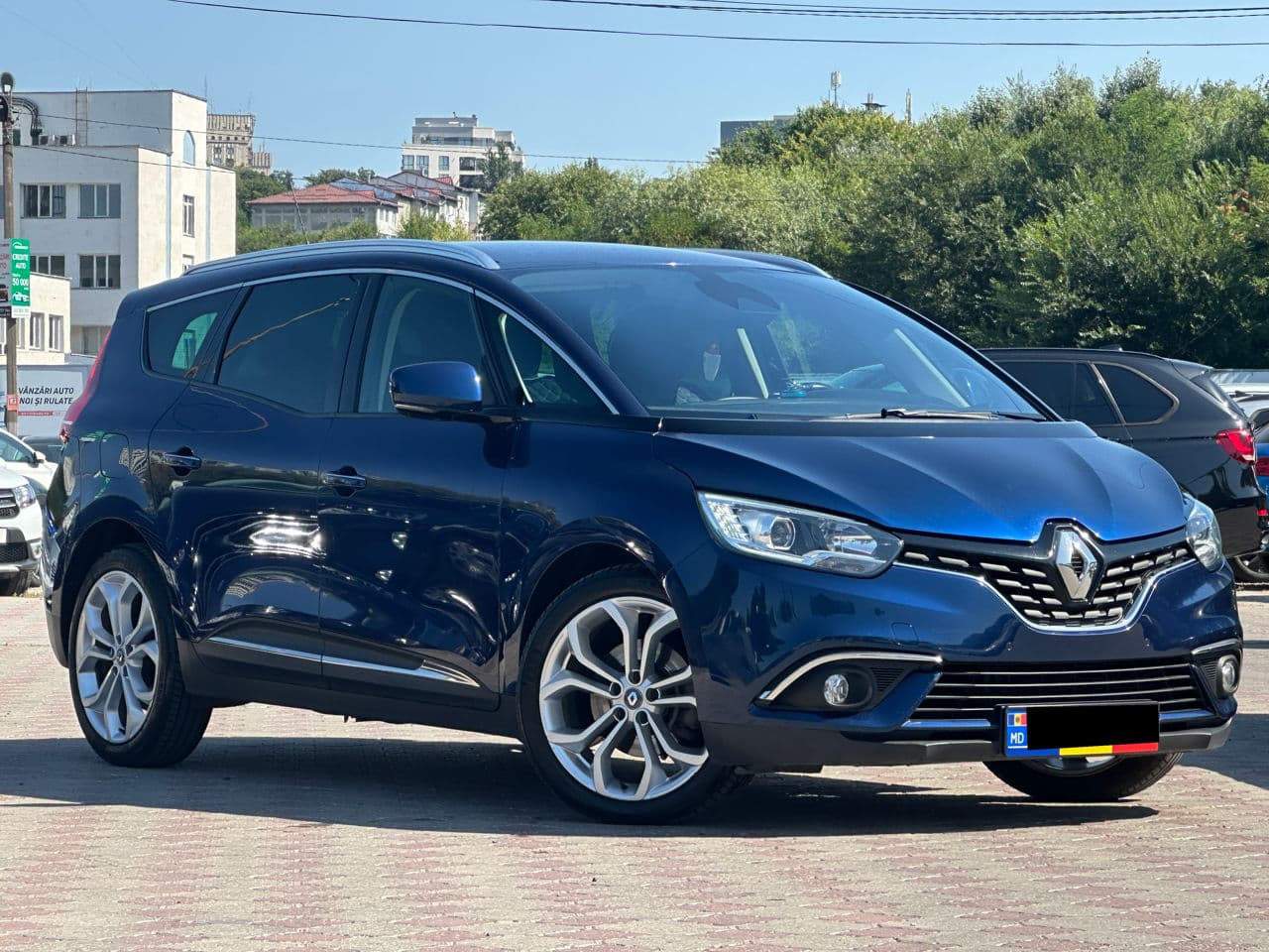 2018 Renault Grand Scenic — Miniatură 4