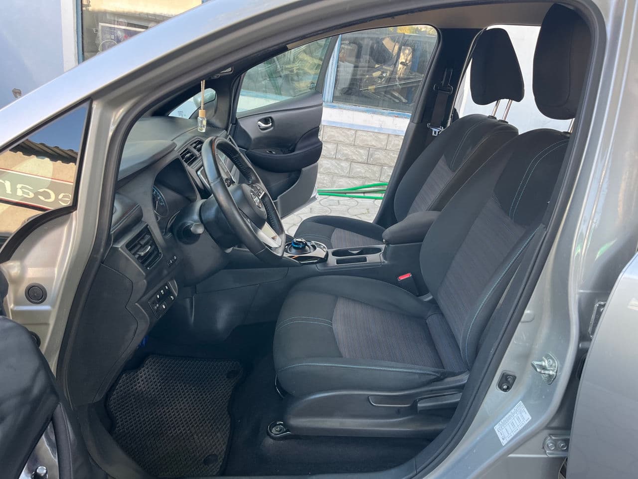 Nissan Leaf 2021 — Миниатюра 6