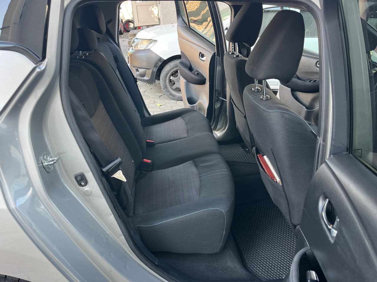 Nissan Leaf 2021 — Миниатюра 16