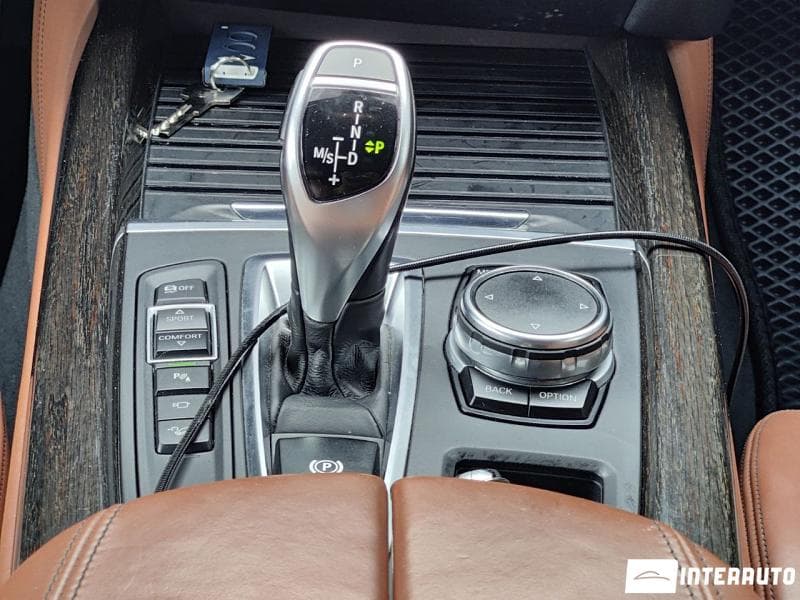 BMW X5 2.5D 2015 — Миниатюра 14