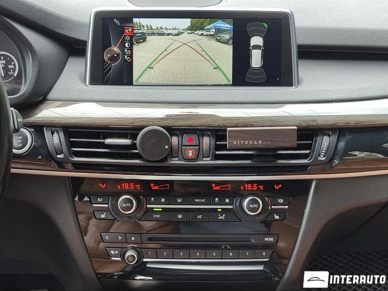 BMW X5 2.5D 2015 — Миниатюра 13