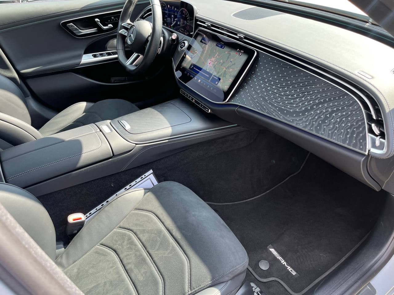 Mercedes E 300e 2024 — Миниатюра 7