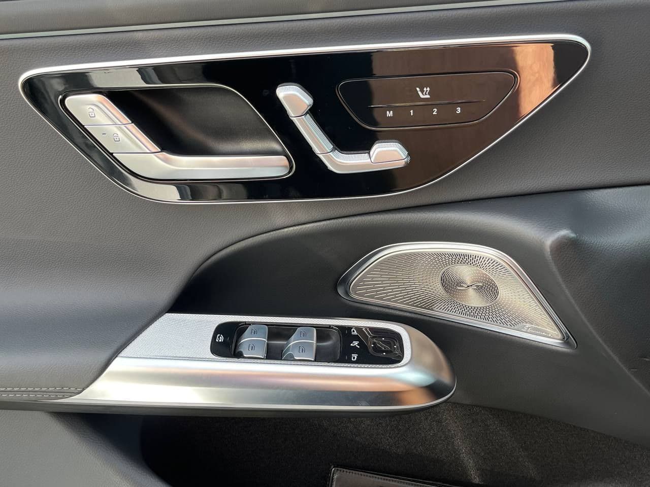 Mercedes E 300e 2024 — Миниатюра 5