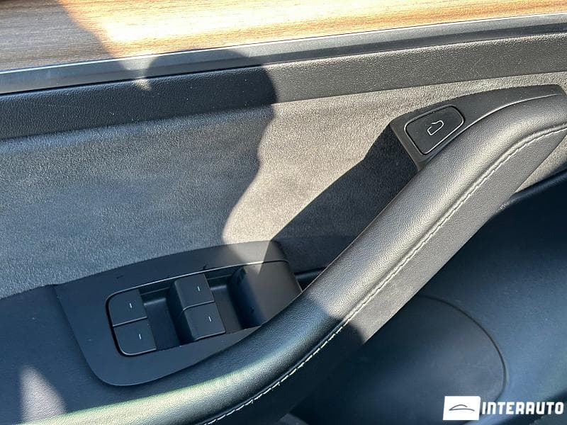 2023 Tesla Model 3 — Miniatură 14