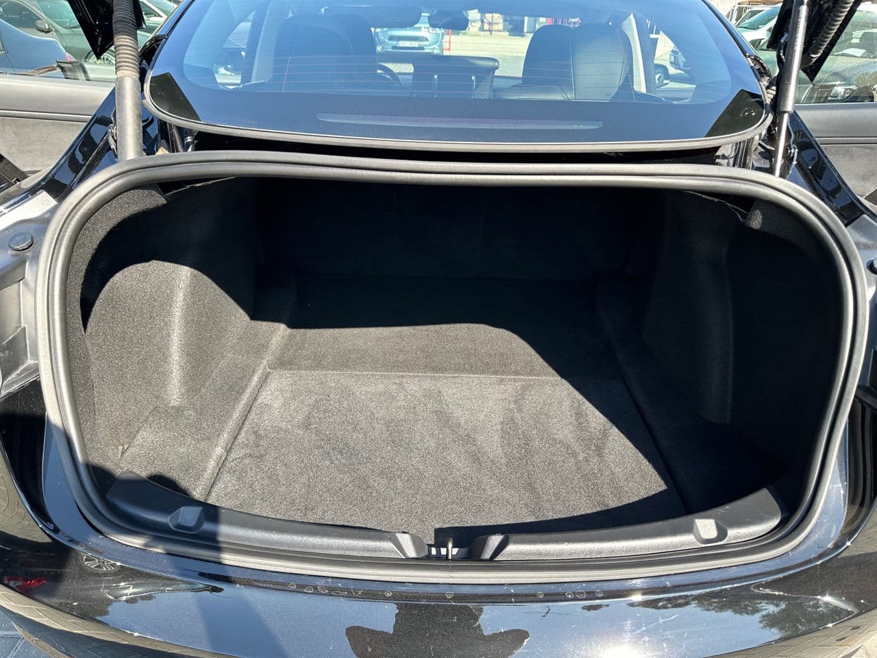 2023 Tesla Model 3 — Miniatură 18