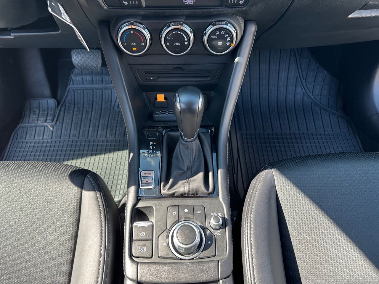 2021 Mazda CX-3 — Miniatură 11