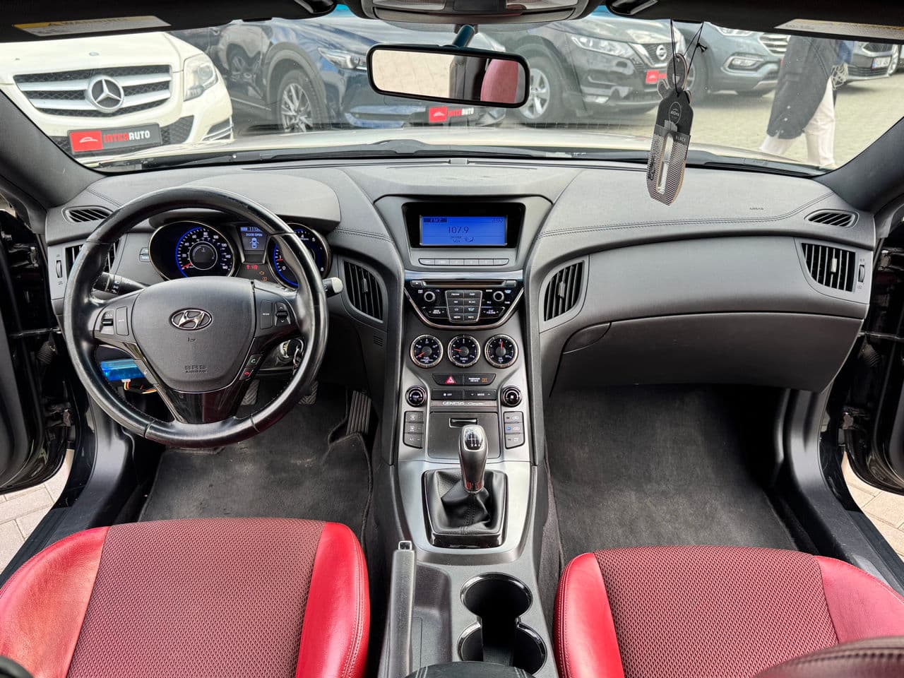 Hyundai Genesis 2012 — Миниатюра 6