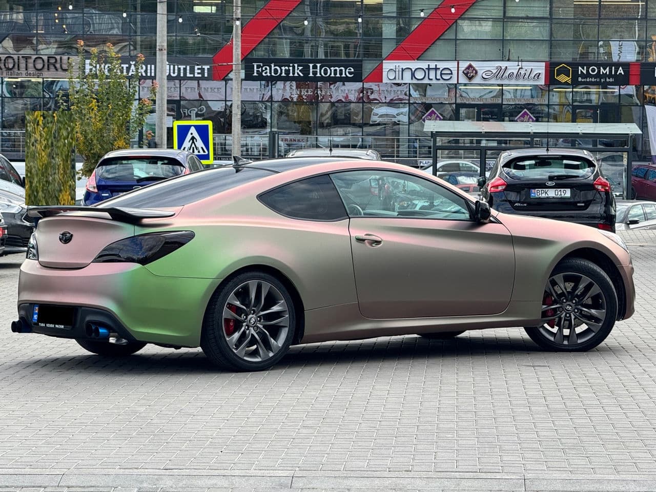Hyundai Genesis 2012 — Миниатюра 3