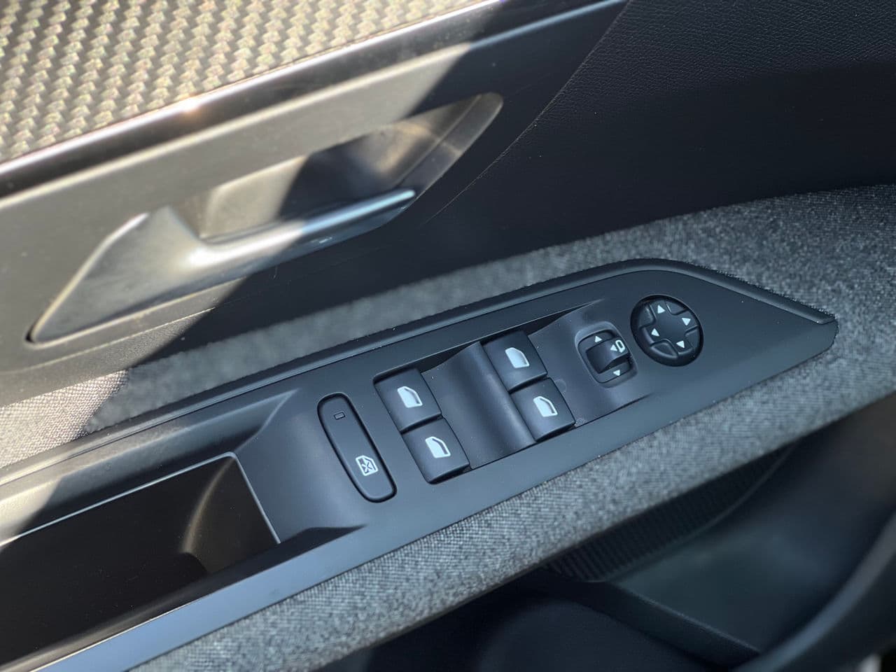 2020 Peugeot 3008 — Miniatură 12