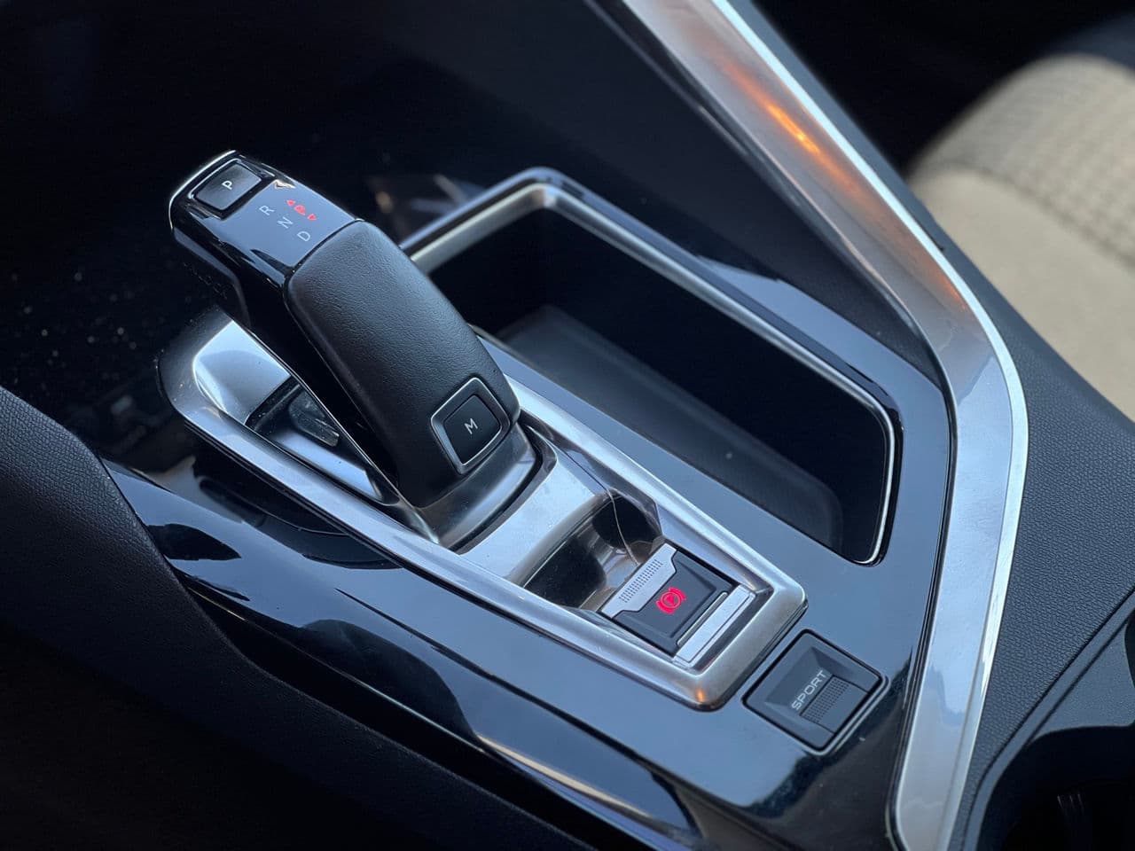 2020 Peugeot 3008 — Miniatură 11