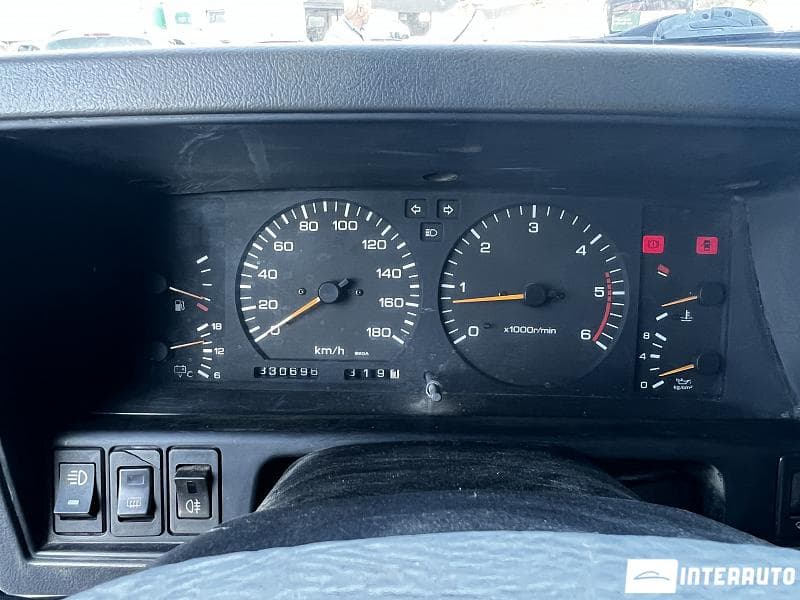 1997 Nissan Patrol — Miniatură 6