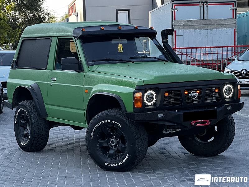 1997 Nissan Patrol — Miniatură 4
