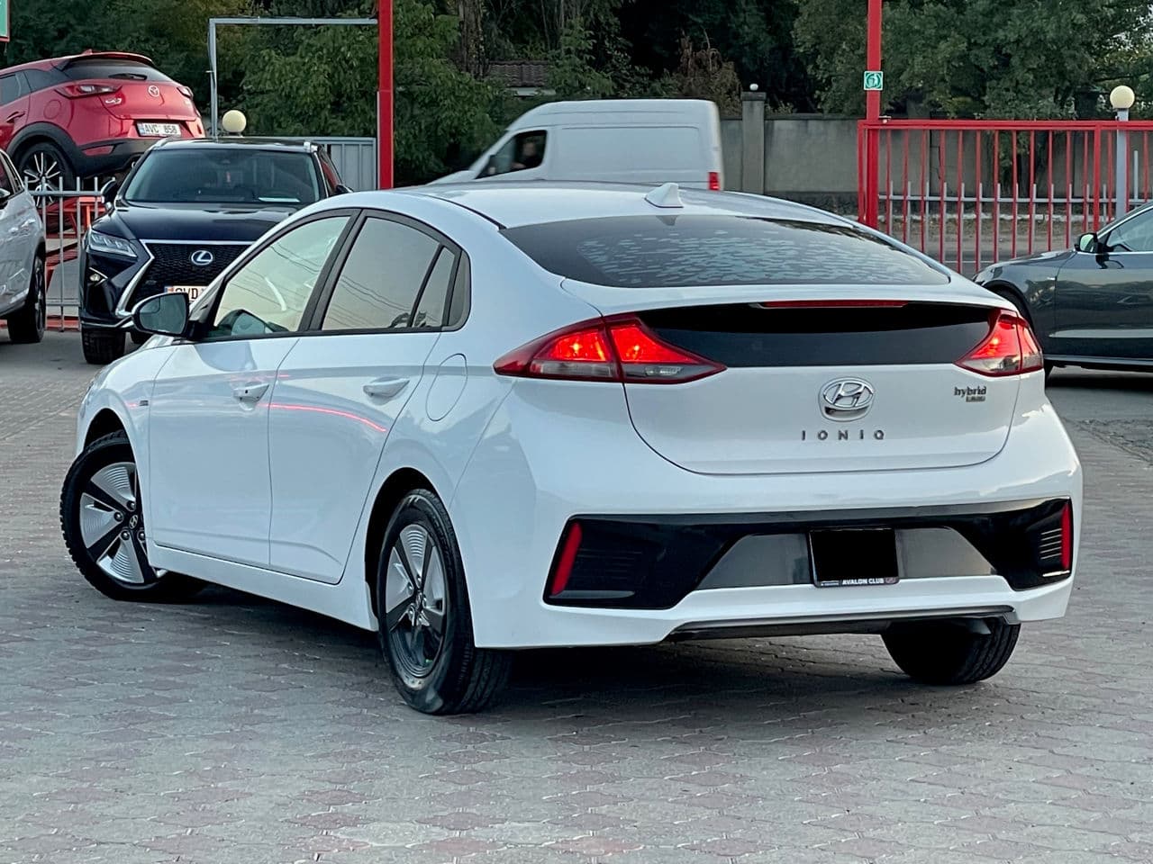 Hyundai Ioniq 2018 — Миниатюра 3