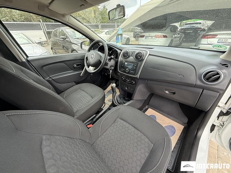 2016 Dacia Sandero — Miniatură 8
