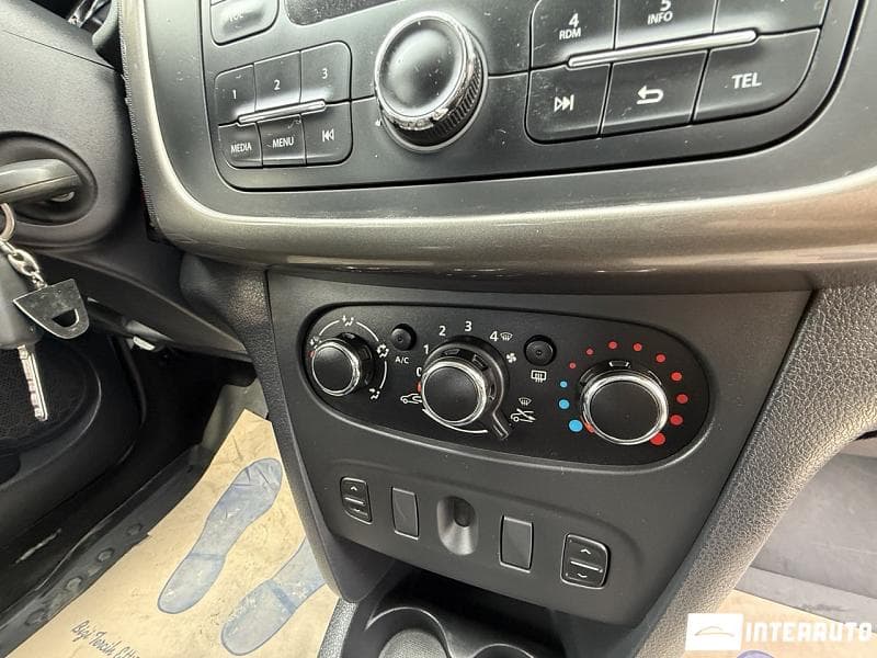 2016 Dacia Sandero — Miniatură 12