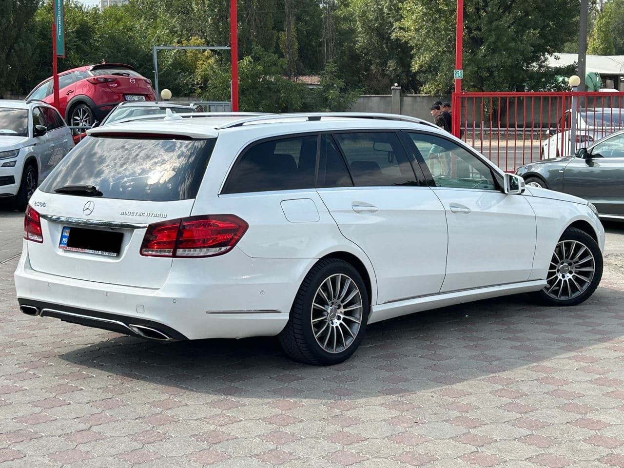 2013 Mercedes E 300h — Miniatură 3