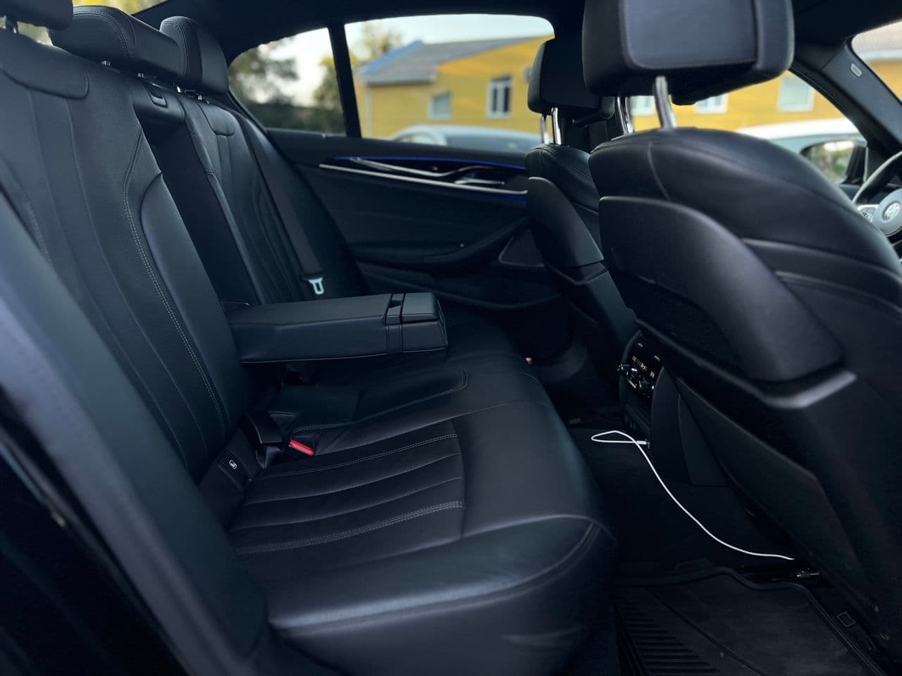 2022 BMW 520 — Miniatură 18
