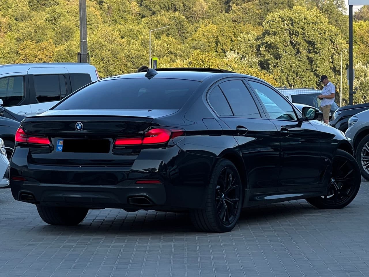 2022 BMW 520 — Miniatură 4