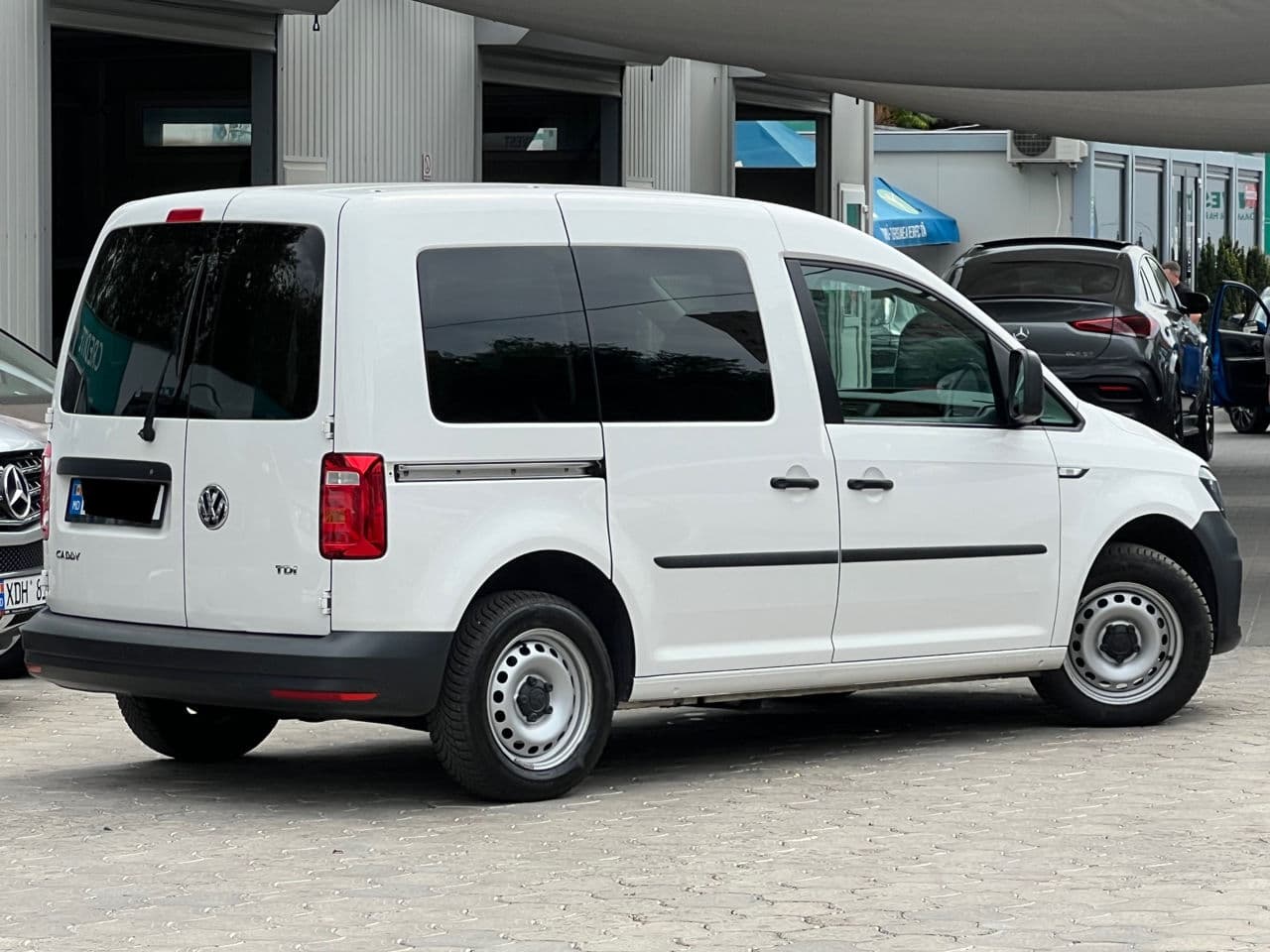 2017 Volkswagen Caddy — Miniatură 4