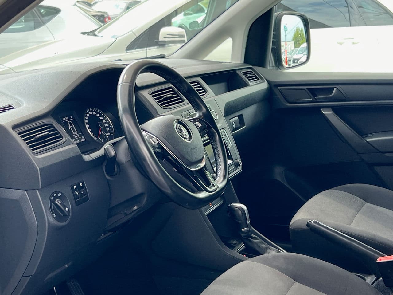 2017 Volkswagen Caddy — Miniatură 6