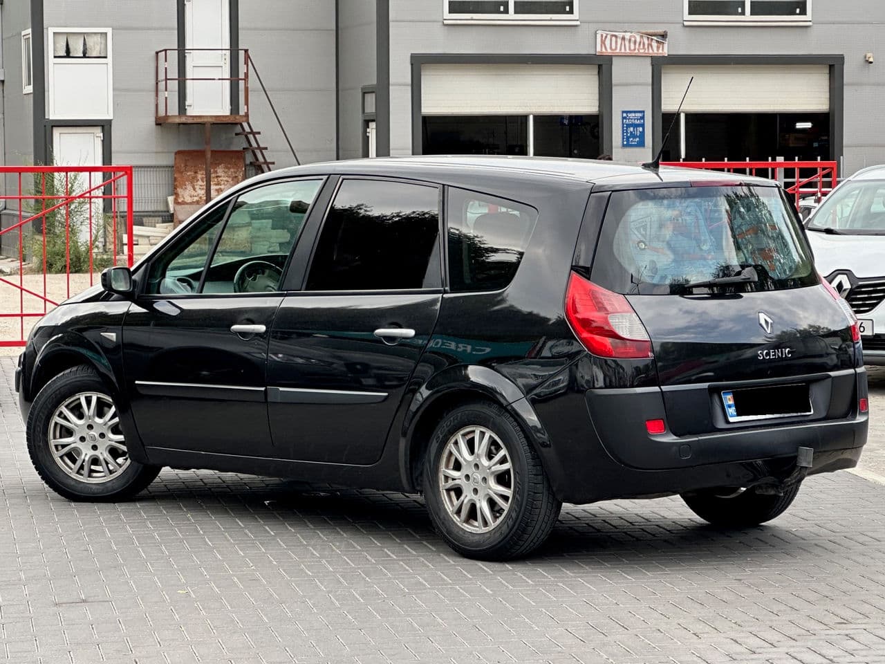 2009 Renault Grand Scenic — Miniatură 2