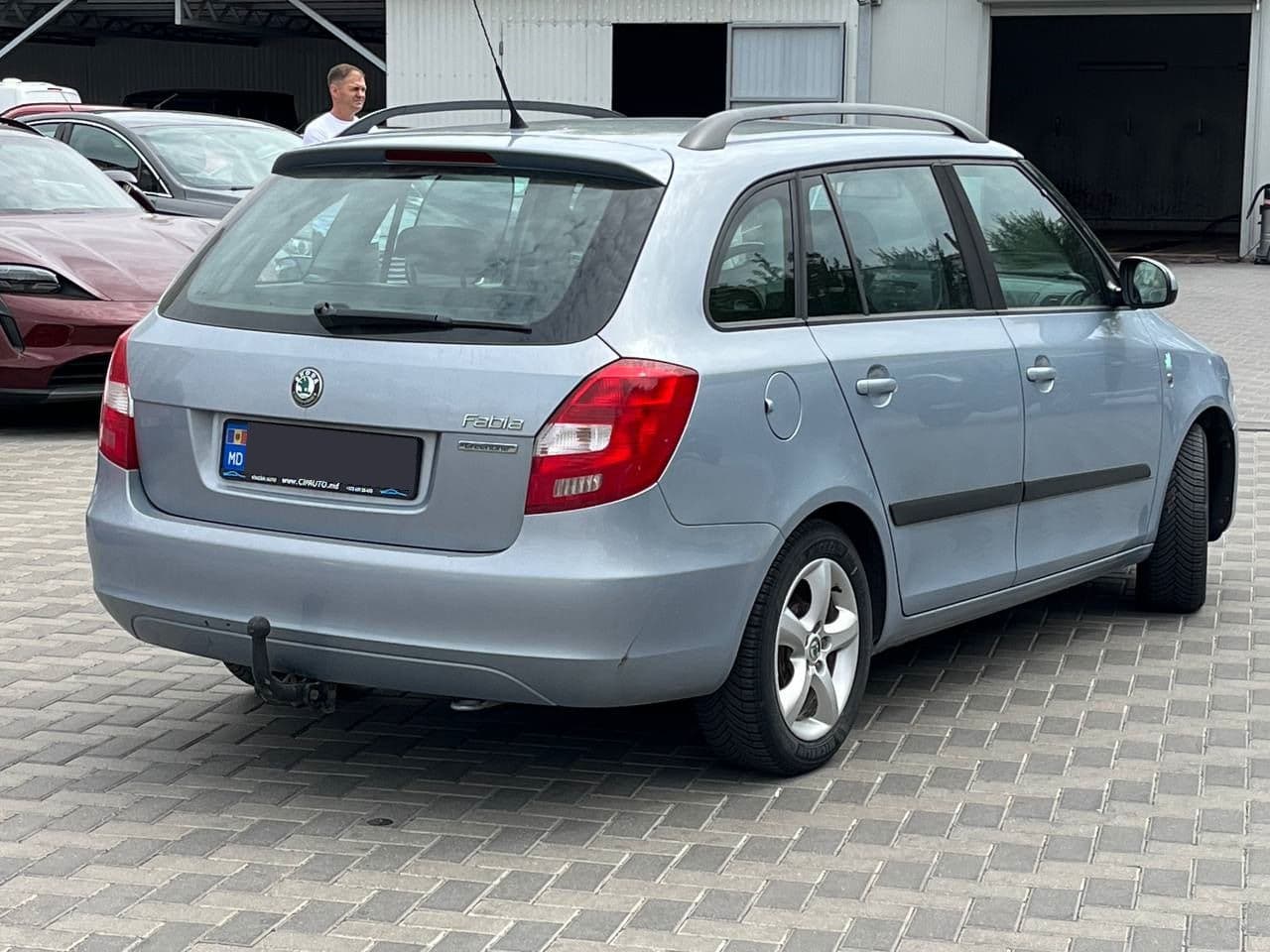 2011 Skoda Fabia — Miniatură 4