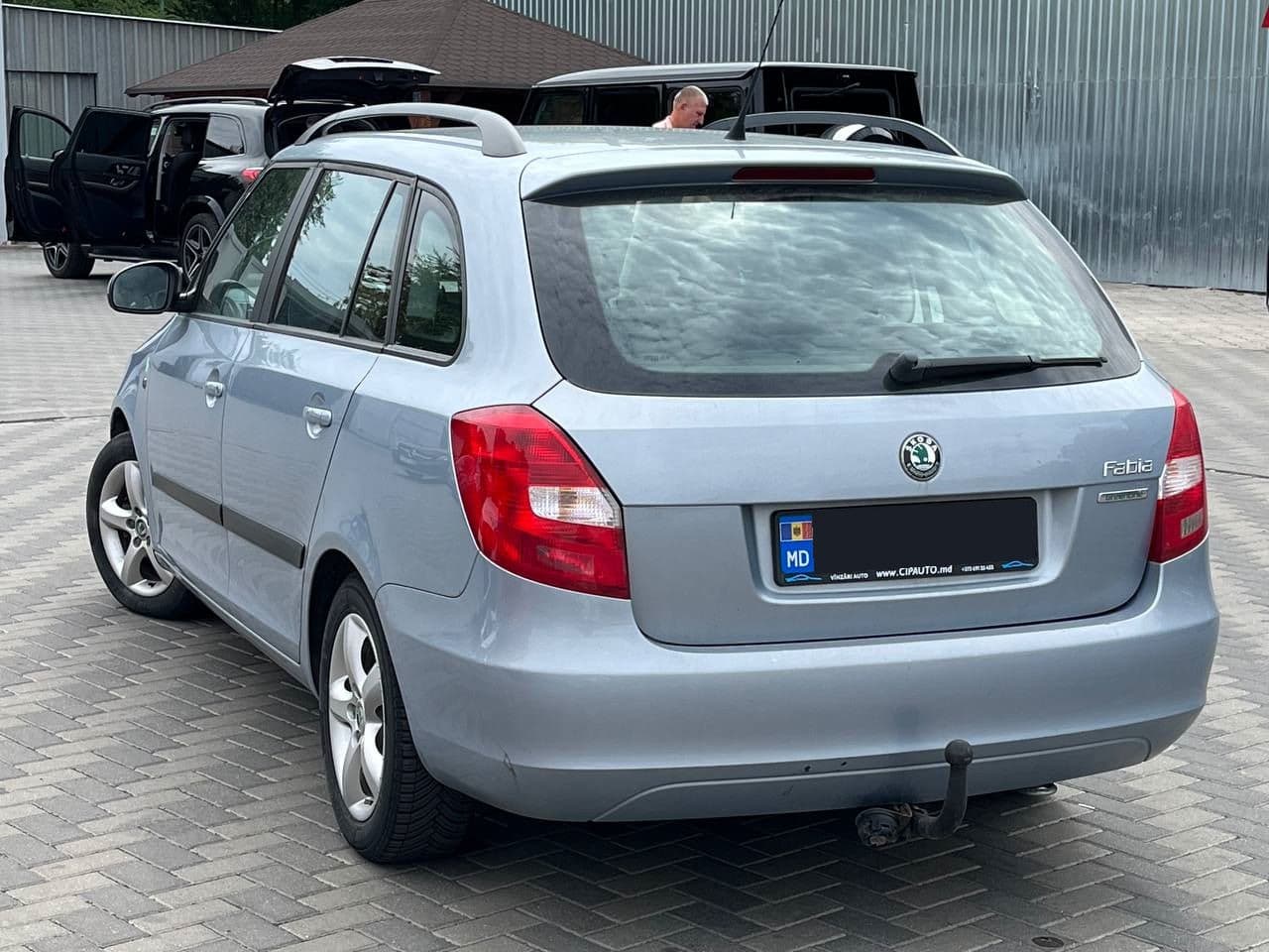 2011 Skoda Fabia — Miniatură 2