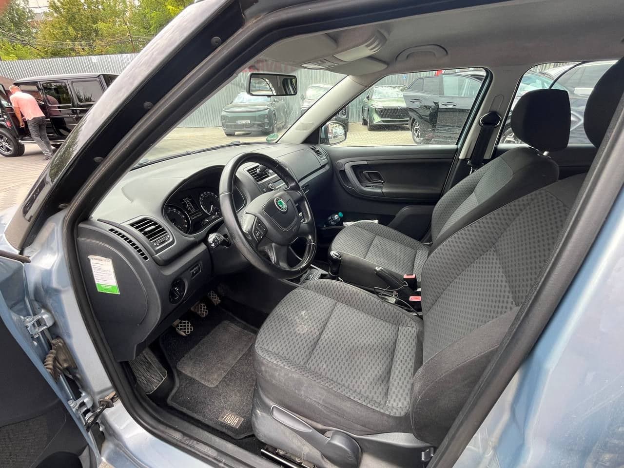 2011 Skoda Fabia — Miniatură 6