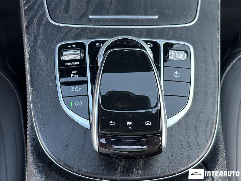 2020 Mercedes E 220 — Miniatură 12