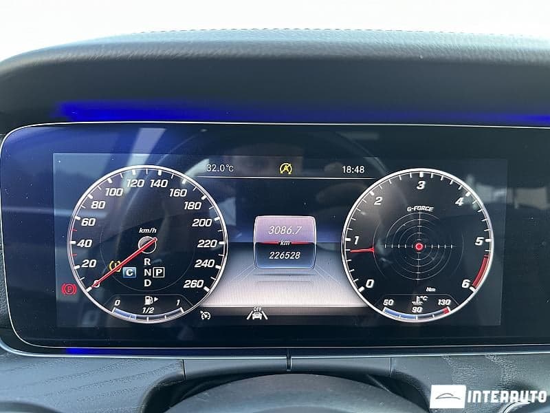 2020 Mercedes E 220 — Miniatură 9