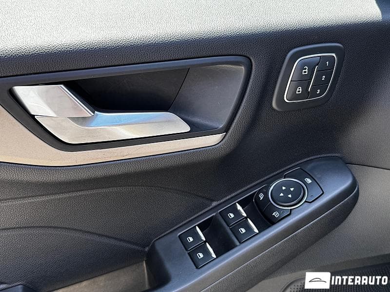 2021 Ford Escape — Miniatură 13