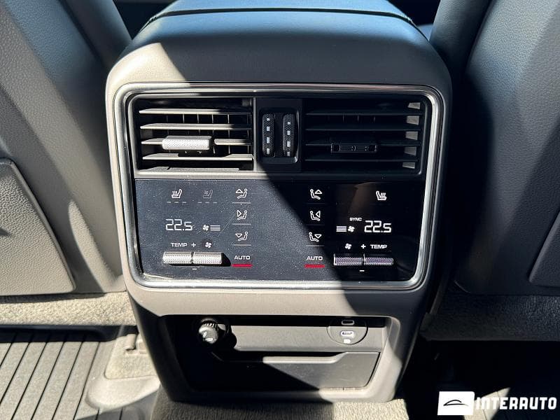 2019 Porsche Cayenne — Miniatură 15