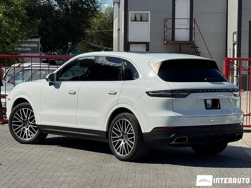 2019 Porsche Cayenne — Miniatură 3