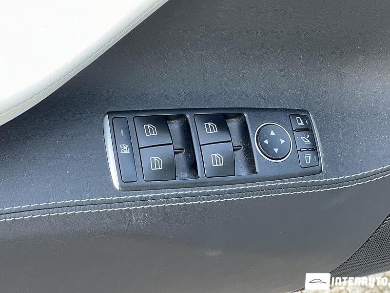 2020 Tesla Model S — Miniatură 6