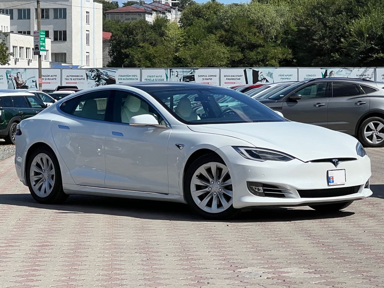 2020 Tesla Model S — Miniatură 4