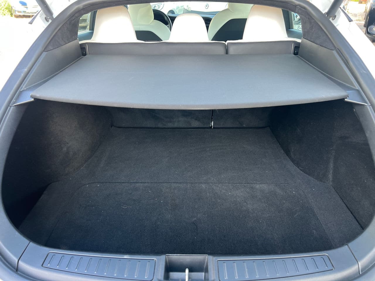 2020 Tesla Model S — Miniatură 19