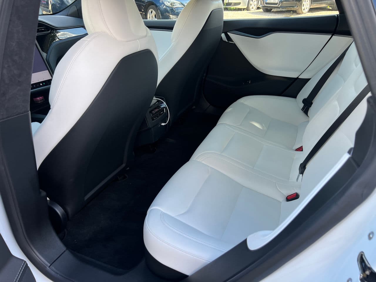 2020 Tesla Model S — Miniatură 18