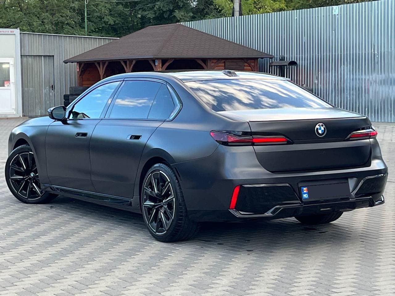 2023 BMW 740 — Miniatură 2