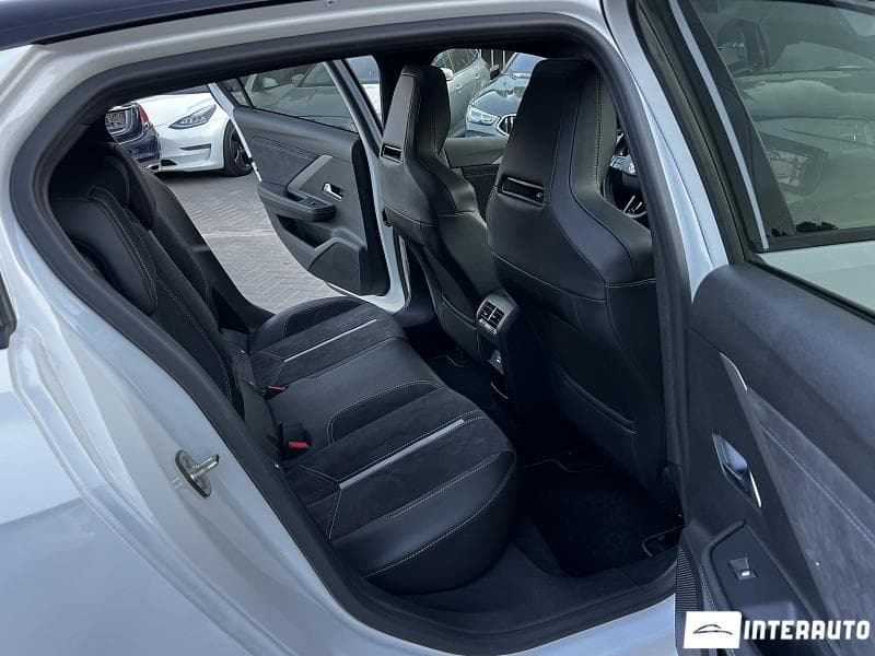 2022 Opel Astra — Miniatură 10