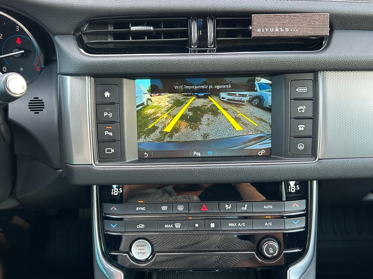 2015 Jaguar XF — Miniatură 14