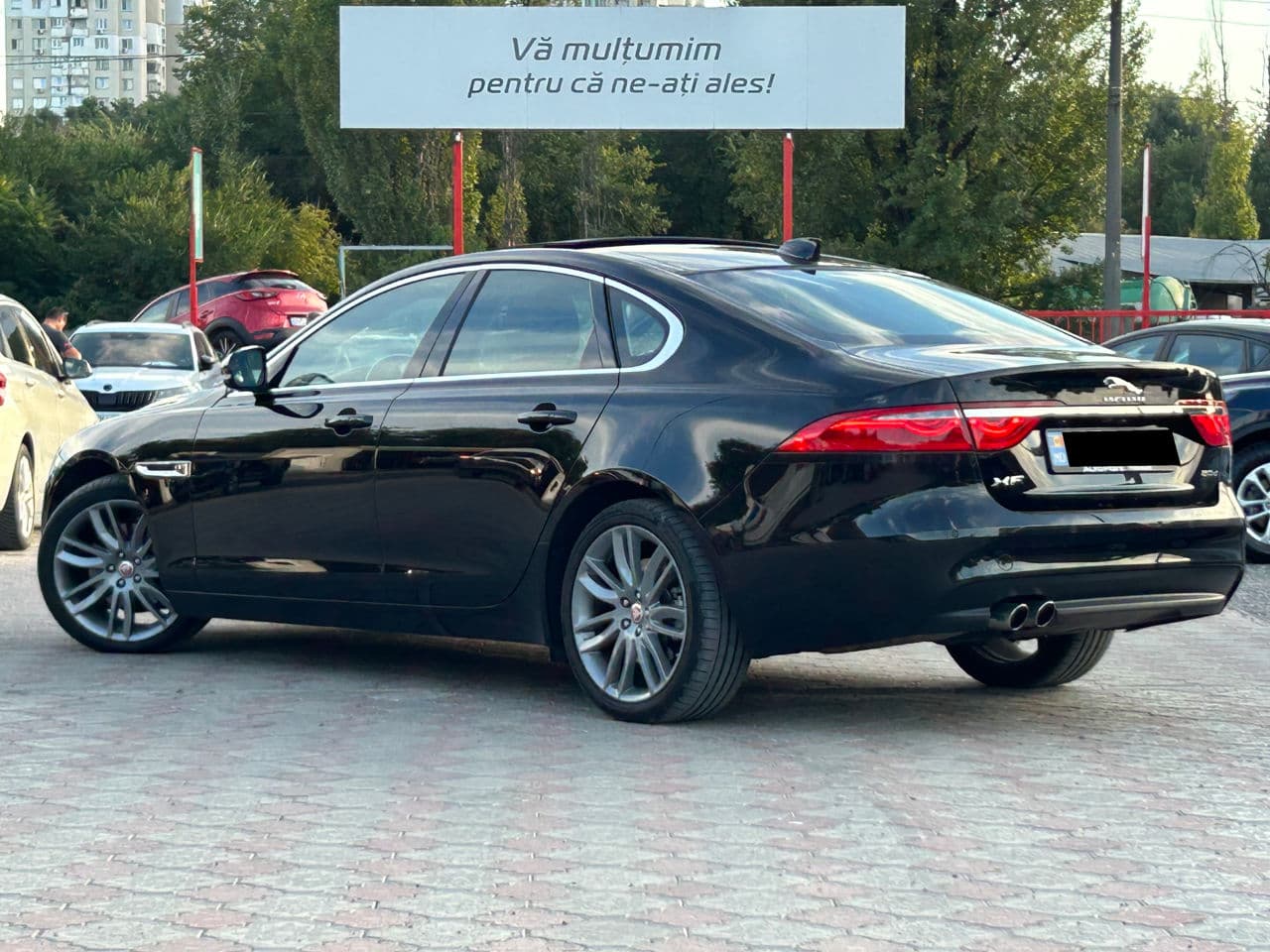 2015 Jaguar XF — Miniatură 2