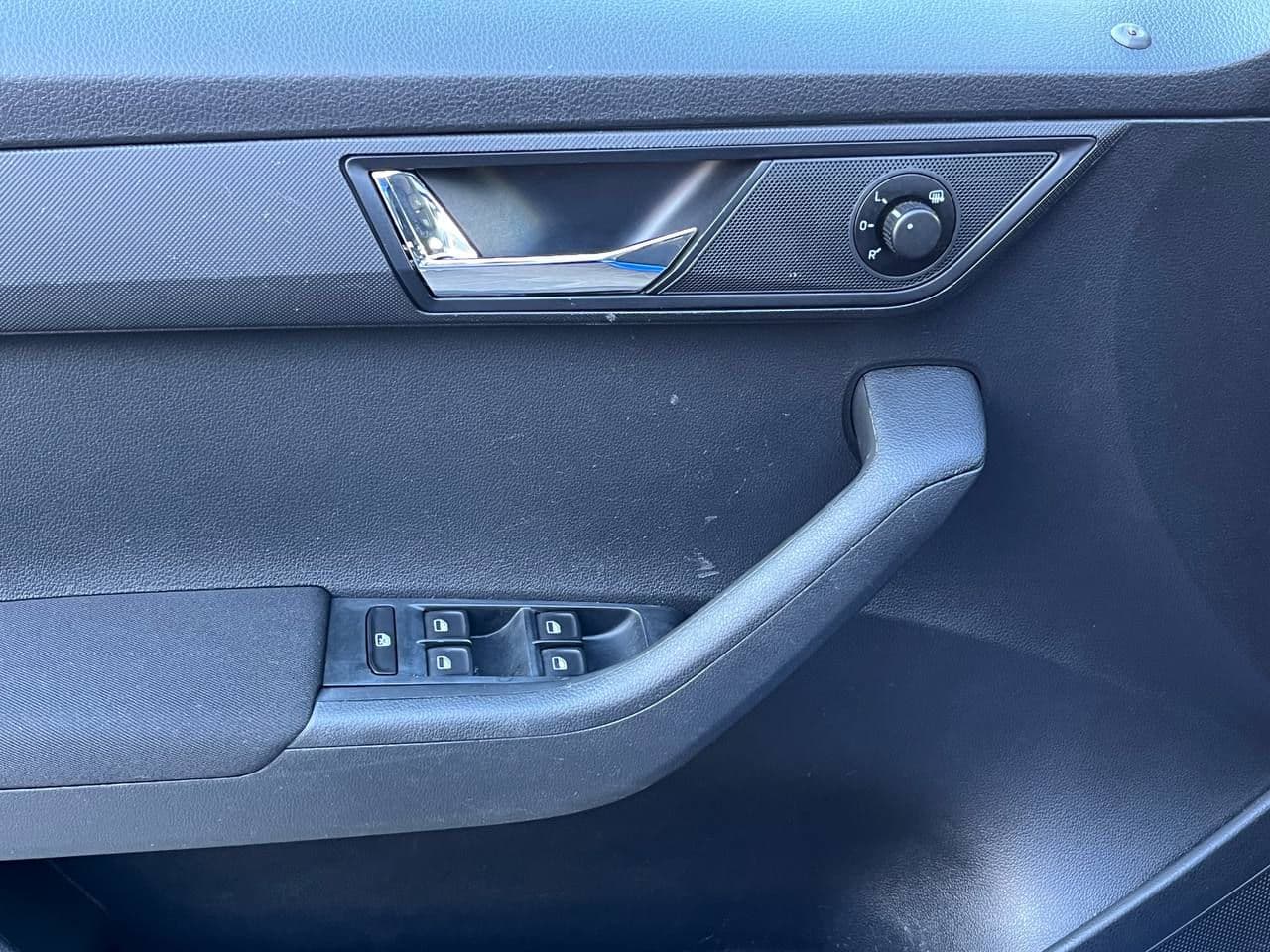 2015 Skoda Fabia — Miniatură 6