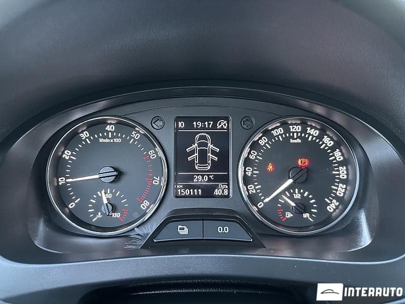 2014 Skoda Rapid — Miniatură 8