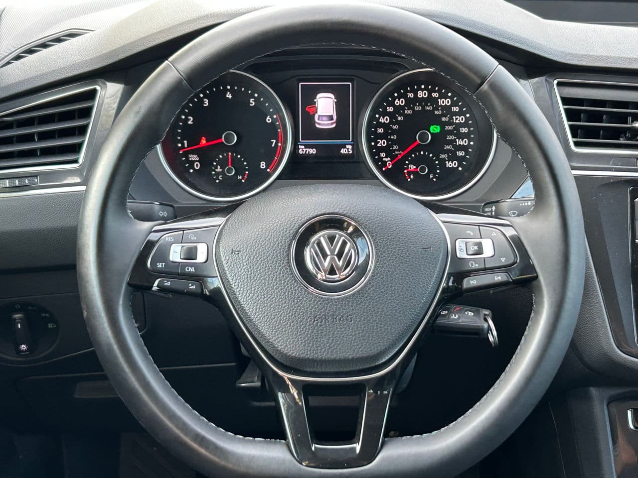 2017 Volkswagen Tiguan — Miniatură 9