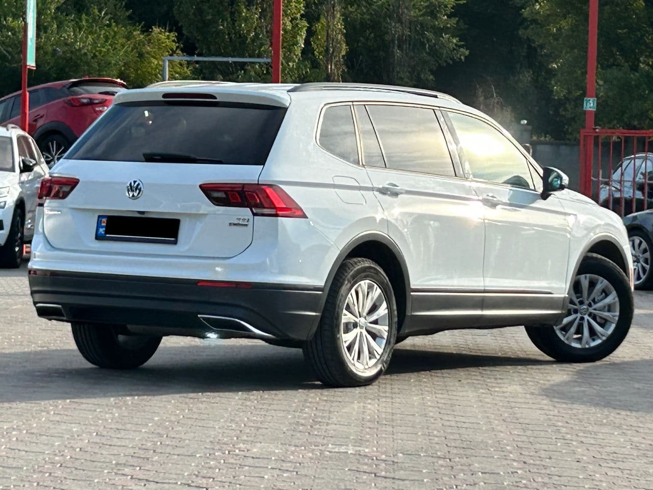2017 Volkswagen Tiguan — Miniatură 3